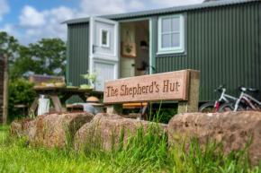 Romantic Shepherds Hut, Kenilworth